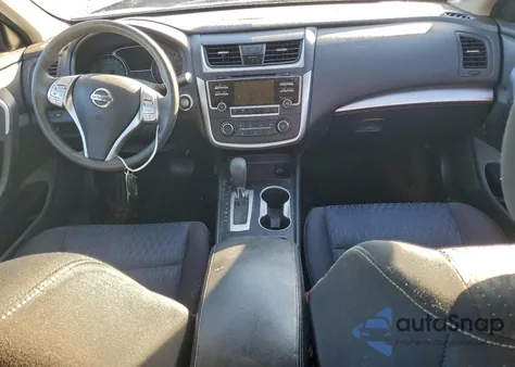 2016 Nissan Altima 2.5 из США, поврежденный, VIN 1N4AL3AP4GC113439